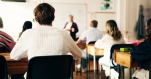 Sta per ricominciare la scuola. Ecco i diritti dei genitori con la nuova Legge Valditara